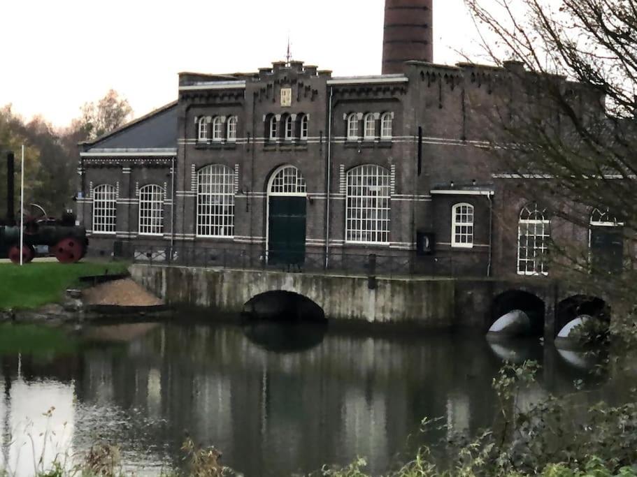 Gezellige Pipo Met Grote Schommel Aan Het Water Villa Medemblik Exterior photo